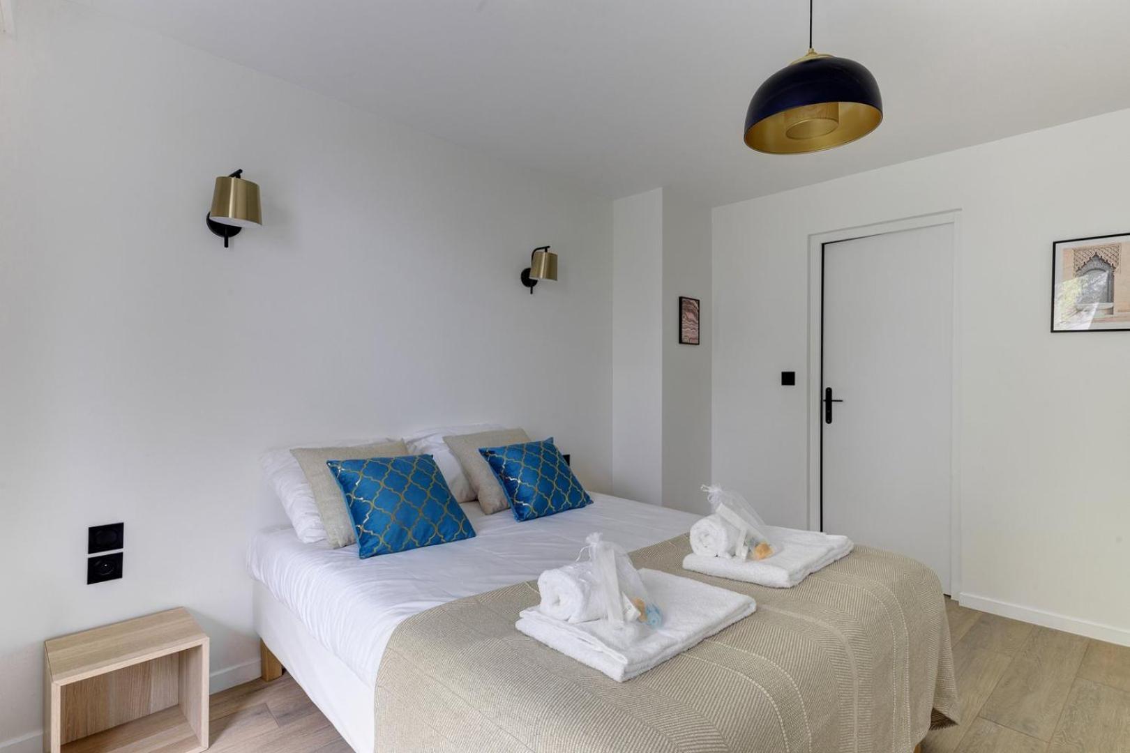 322 Suite Fes - Superb Apartment Suresnes Exterior photo